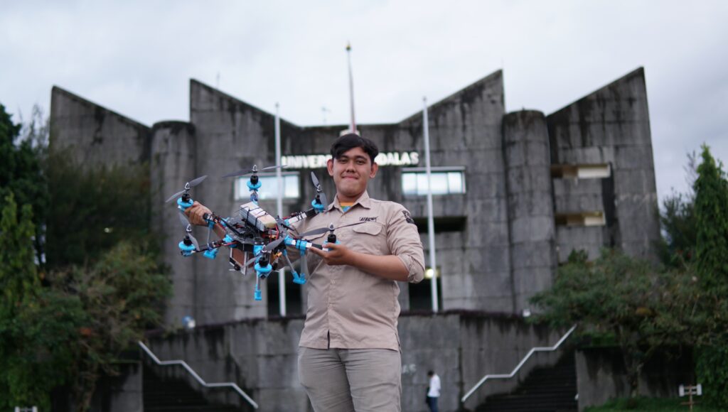 Muhammad Azam - Teknik Mesin 2017 - Pilot